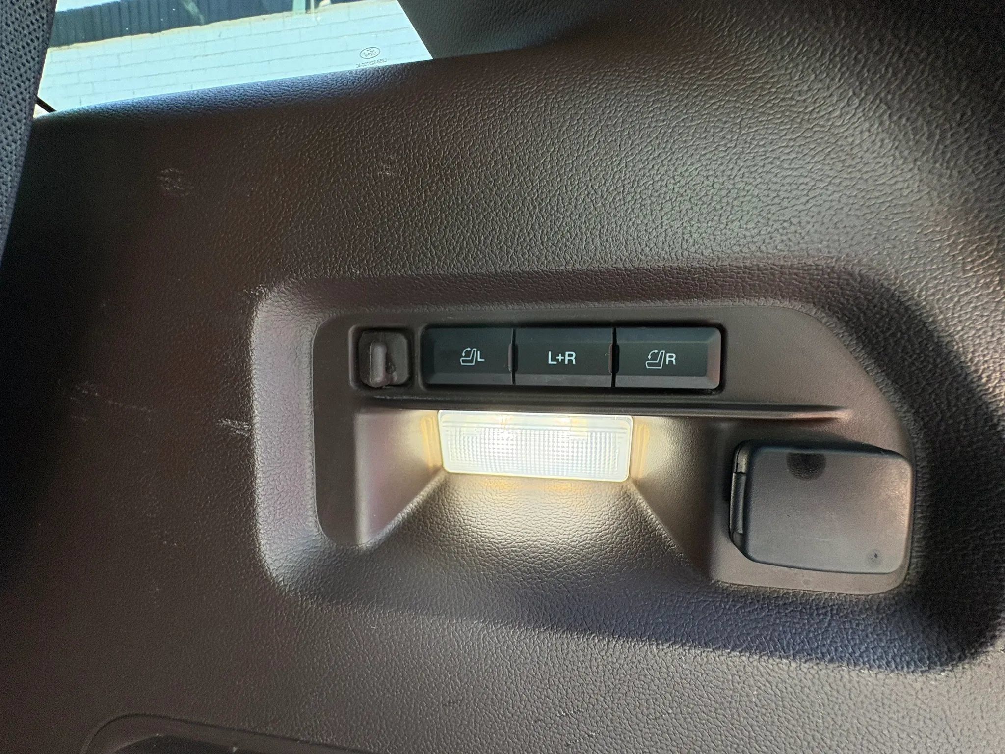 Used 2021 Ford Explorer King Ranch w/ Premium Technology Package AWD/4WD image 26