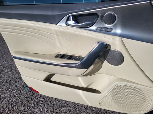 Used 2023 Kia Stinger GT2 image 14