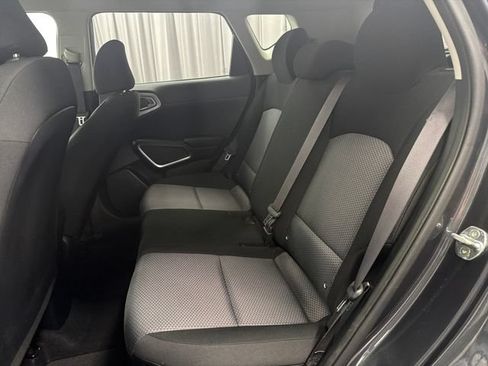 Certified 2022 Kia Soul LX w/ Technology Package FWD image 12
