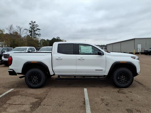 Used 2026 GMC Canyon Elevation w/ Convenience Package RWD image 3