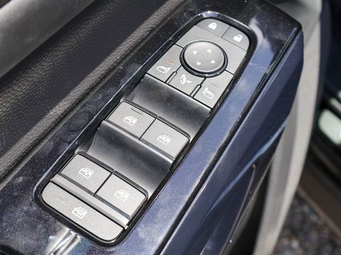 New 2026 Nissan Pathfinder Platinum FWD image 16