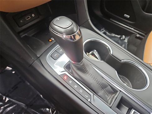 Used 2019 Chevrolet Equinox Premier image 16