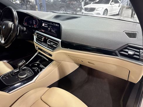 Used 2019 BMW 330i Sedan w/ Driving Assistance Package RWD image 31
