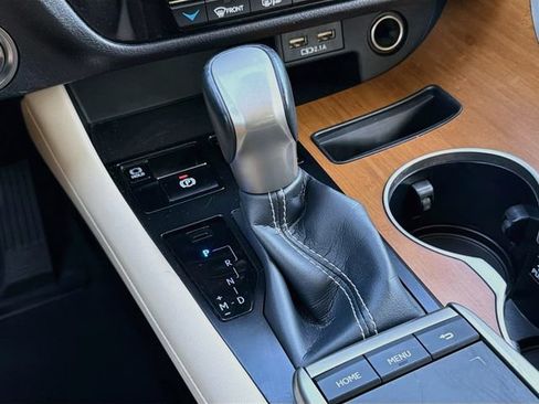 Certified 2022 Lexus RX 350 FWD w/ Premium Package image 29