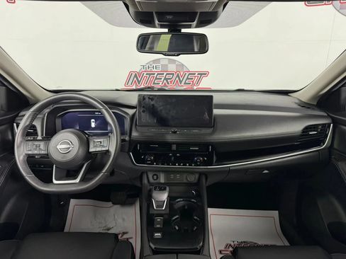 Used 2024 Nissan Rogue SL w/ SL Premium Package FWD image 11