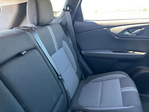 Used 2025 Chevrolet Blazer LT image 38