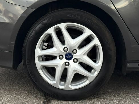 Used 2016 Ford Fusion SE FWD image 39