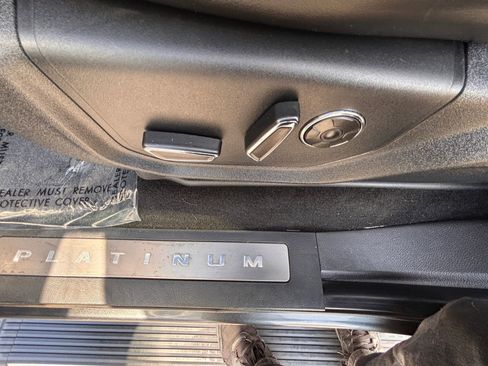 Used 2019 Ford F250 Platinum w/ Platinum Ultimate Package AWD/4WD image 19