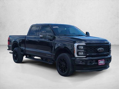 Used 2025 Ford F250 Lariat w/ Black Appearance Package AWD/4WD image 3