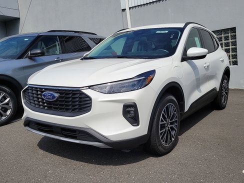 New 2024 Ford Escape SE FWD image 3