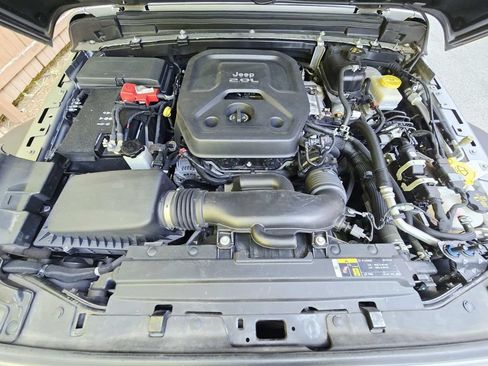 Used 2020 Jeep Wrangler Unlimited Sport S AWD/4WD image 17