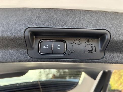 New 2026 Ford Explorer Active image 22