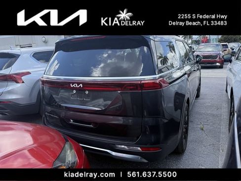 Certified 2022 Kia Carnival SX FWD image 2