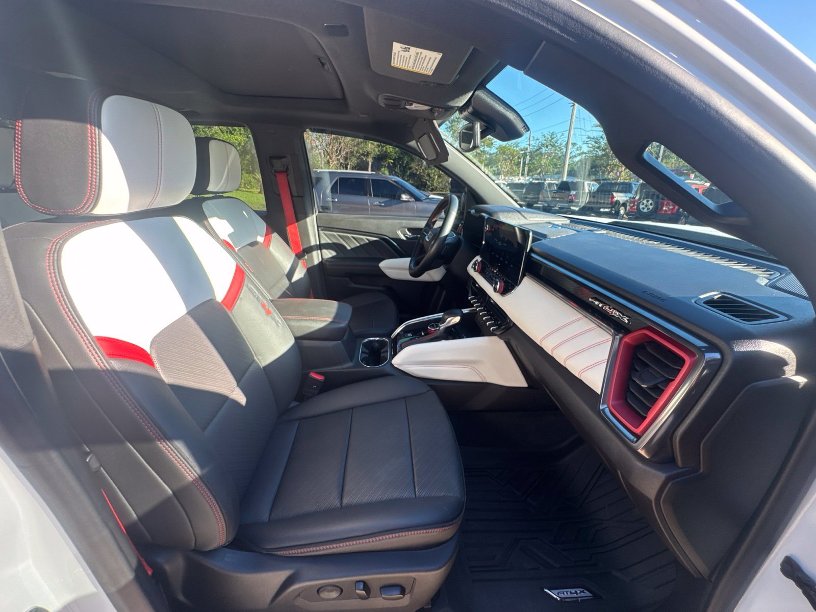 Used 2023 GMC Canyon AT4X AWD/4WD image 18
