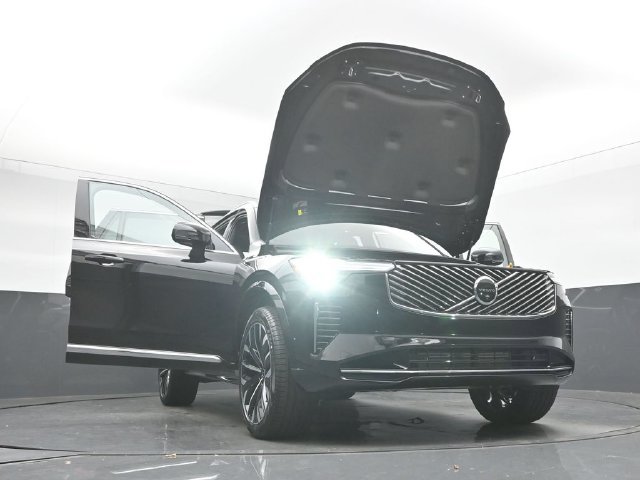 New 2026 Volvo XC90 T8 Plus AWD/4WD image 56