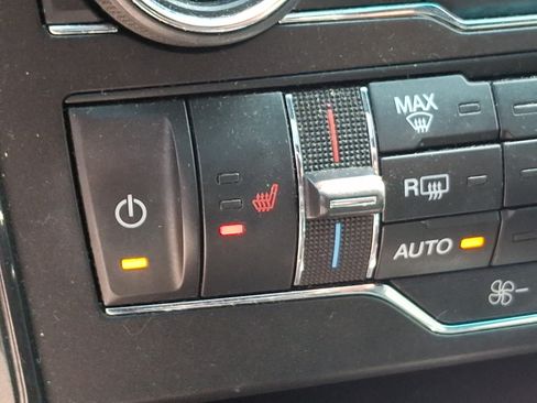 Used 2016 Ford Explorer XLT w/ Equipment Group 202A AWD/4WD image 27