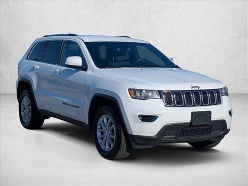 Used 2021 Jeep Grand Cherokee Laredo AWD/4WD image 3