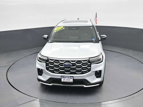 Used 2025 Ford Explorer Platinum RWD image 34