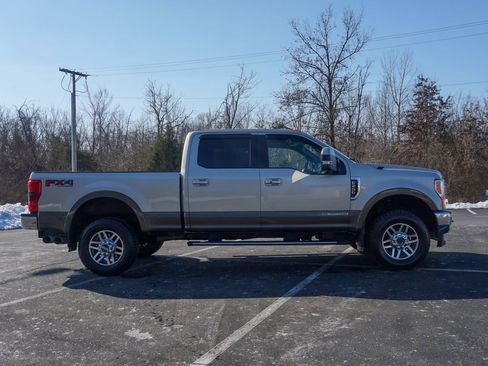 Used 2017 Ford F250 Lariat w/ Lariat Ultimate Package image 2