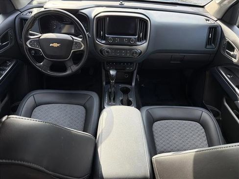 Used 2022 Chevrolet Colorado Z71 w/ Z71 Midnight Edition image 24