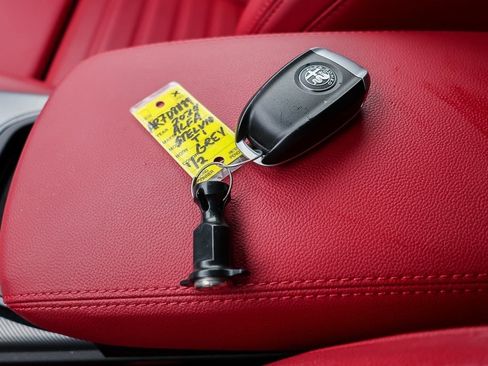 Used 2024 Alfa Romeo Stelvio Ti w/ Performance Driving Package image 27