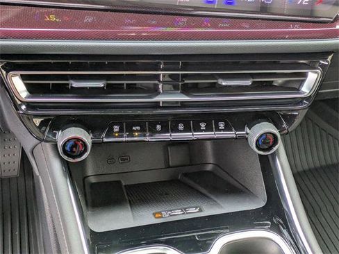 New 2026 Chevrolet Traverse RS image 22