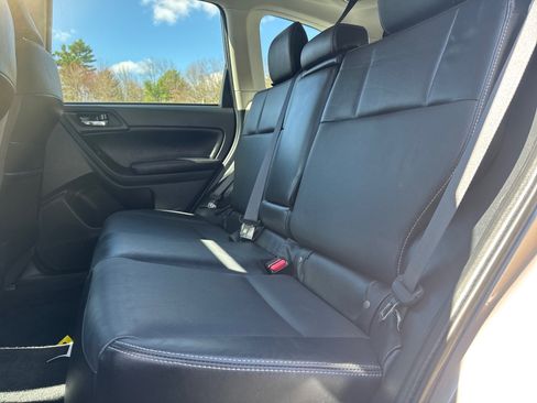 Used 2016 Subaru Forester 2.5i Limited AWD/4WD image 10
