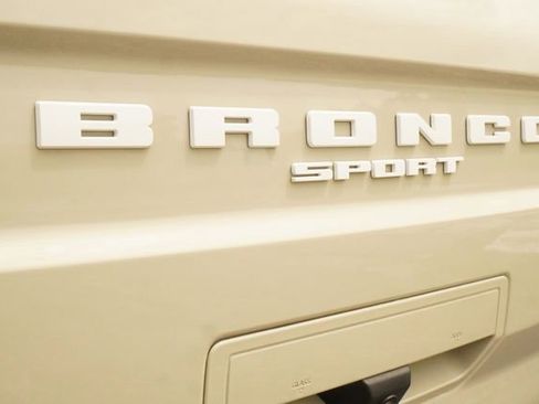 Used 2024 Ford Bronco Sport Outer Banks w/ Tech Package AWD/4WD image 37