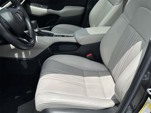 Used 2024 Honda HR-V EX-L image 11