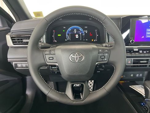 New 2026 Toyota Camry Hybrid AWD/4WD image 6