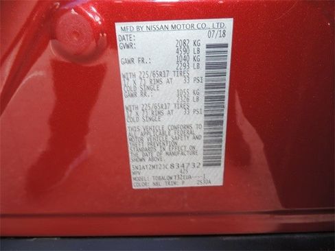 Used 2018 Nissan Rogue SV image 11