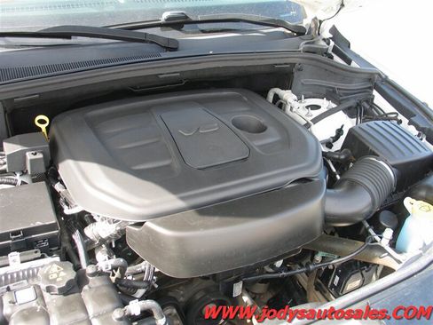 Used 2019 Jeep Grand Cherokee Laredo AWD/4WD image 34