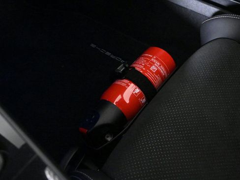 Certified 2025 Porsche 911 GT3 RS image 25