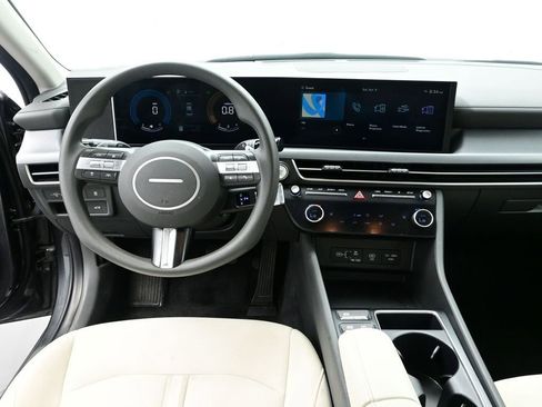Used 2025 Hyundai Sonata SEL FWD image 16