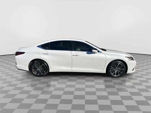Used 2024 Lexus ES 350 w/ Premium Package image 4