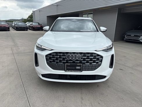 Used 2025 Audi Q5 Premium Plus w/ Premium Plus AWD/4WD image 2