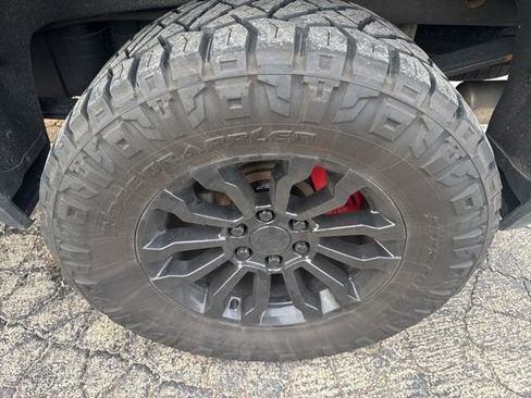 Used 2022 GMC Sierra 1500 AT4 w/ AT4 Premium Package image 8