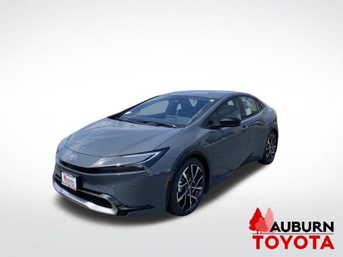 New 2026 Toyota Prius Plug-In Hybrid FWD image 3