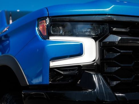 Used 2025 Chevrolet Silverado 1500 ZR2 w/ Technology Package AWD/4WD image 19