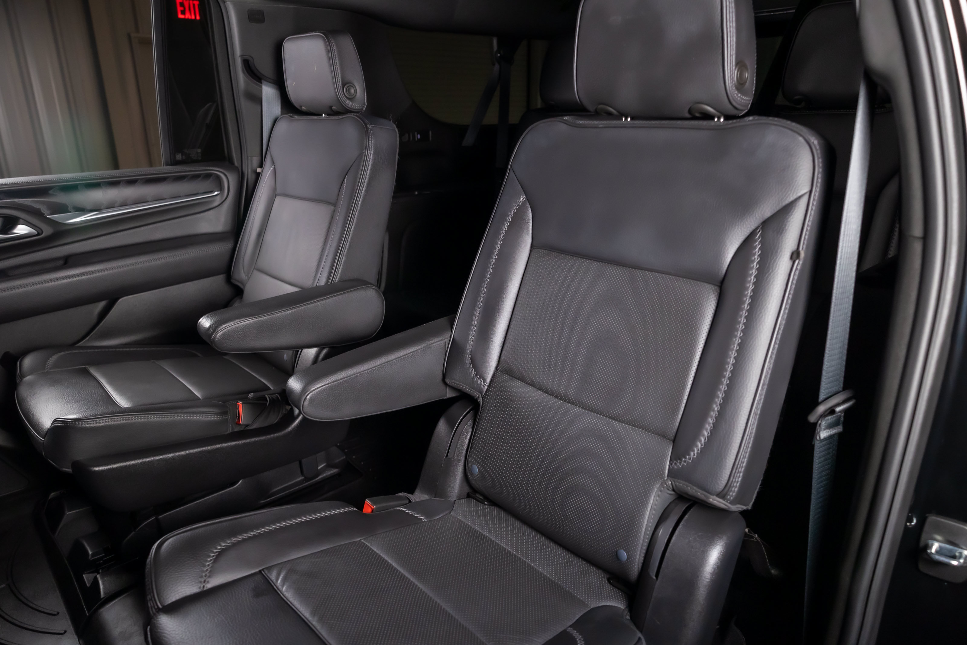 Used 2023 GMC Yukon XL Denali AWD/4WD image 22
