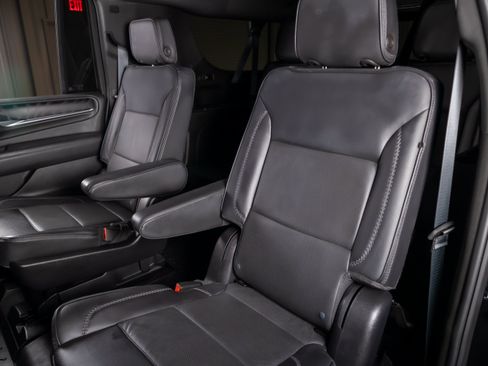 Used 2023 GMC Yukon XL Denali AWD/4WD image 22