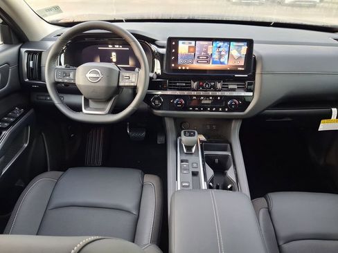 New 2026 Nissan Pathfinder SL FWD image 6