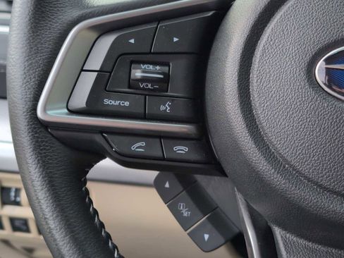 Used 2018 Subaru Outback 2.5i Premium image 23