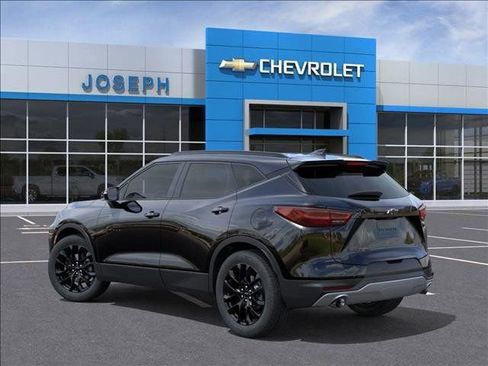 New 2026 Chevrolet Blazer LT w/ LPO, Black Sport Package AWD/4WD image 4