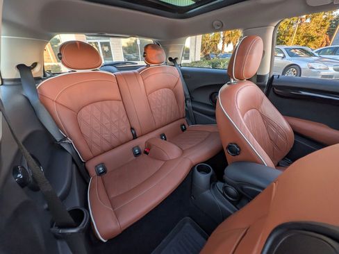 Used 2019 MINI Cooper S image 8