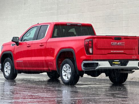 Certified 2022 GMC Sierra 1500 SLE image 6