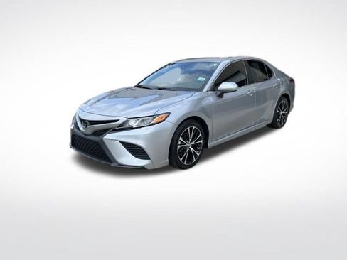 Used 2020 Toyota Camry SE FWD image 7