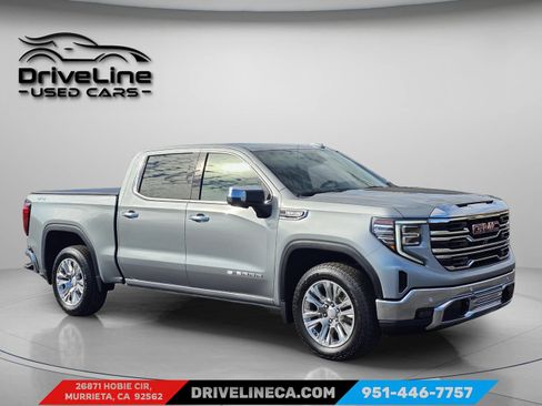Used 2025 GMC Sierra 1500 SLT w/ SLT Premium Package AWD/4WD image 9