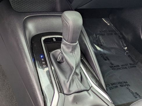 Used 2025 Toyota Corolla LE image 18