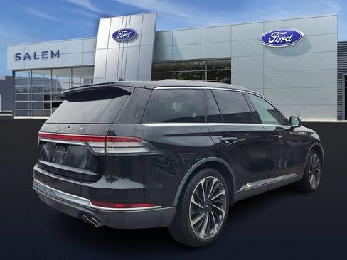 Used 2020 Lincoln Aviator Reserve w/ Equipment Group 202A AWD/4WD image 3
